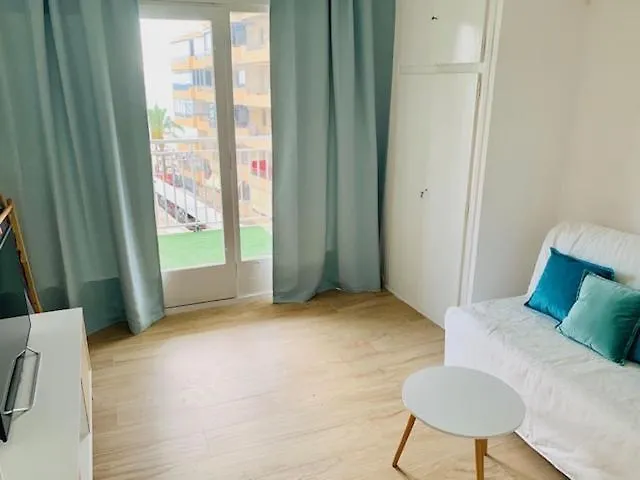 Home Caballo White Salou