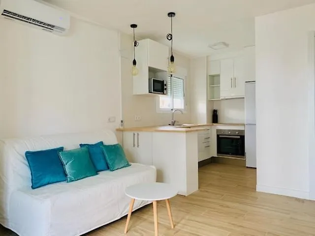 Home Caballo White Salou location